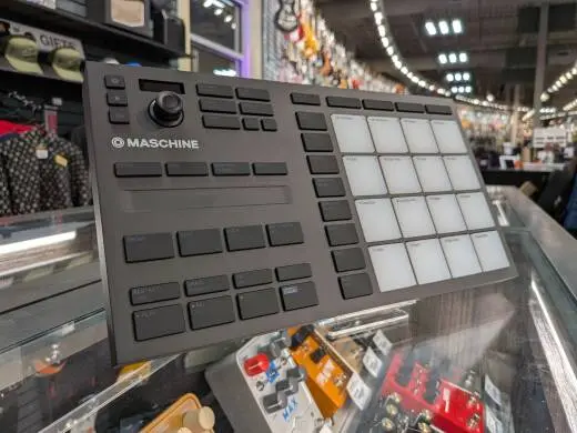 Native Instruments - MIKRO MK3